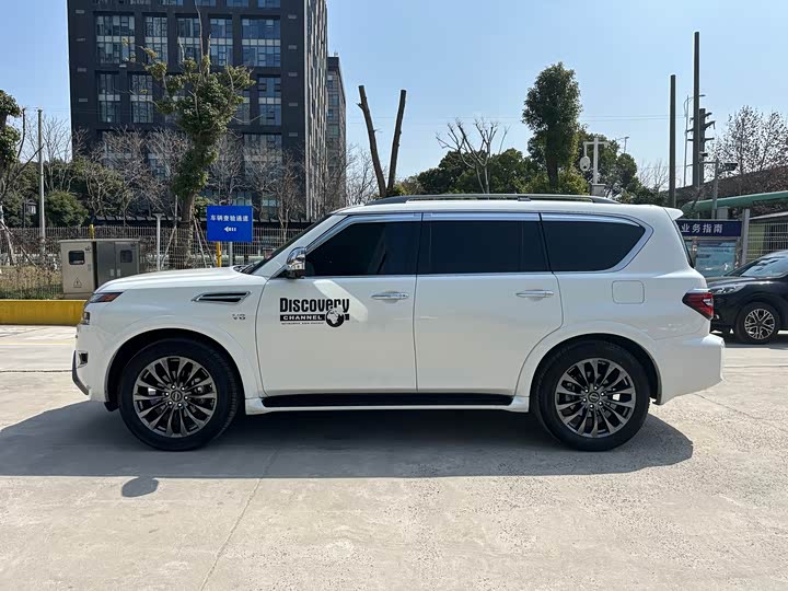 Nissan Patrol — фото 2
