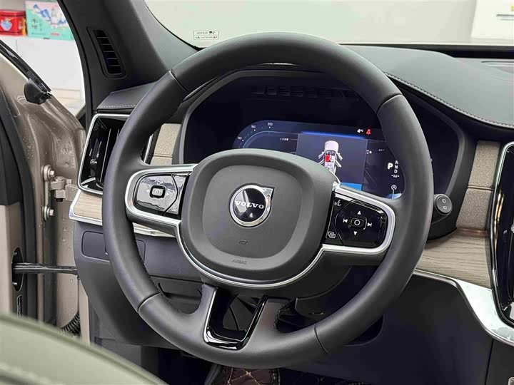 Volvo XC90 2025 B 6 — фото 12