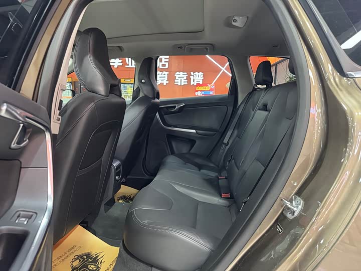 Volvo XC60 2017 T 5 AWD — фото 8