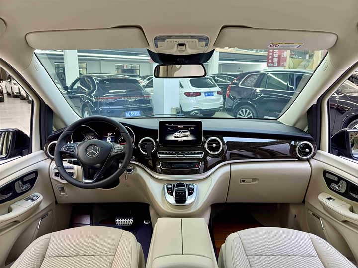 Mercedes-Benz V-Class 2018 V 260 L V — фото 9