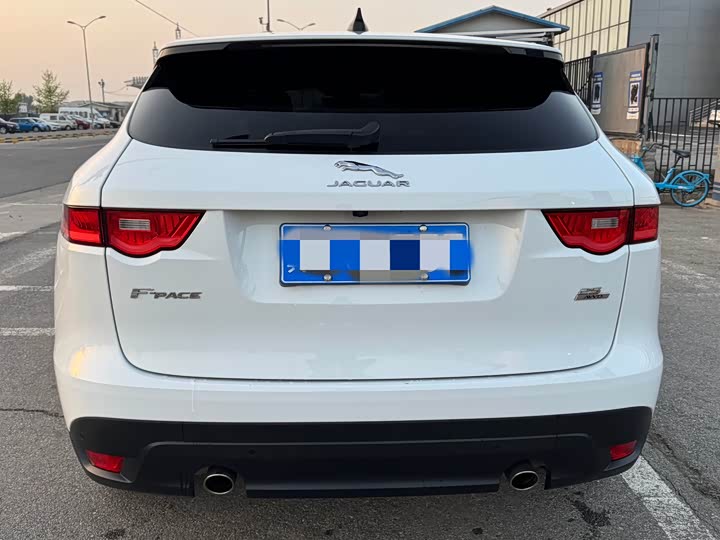 Jaguar F-PACE 2020 2.0 T — фото 4