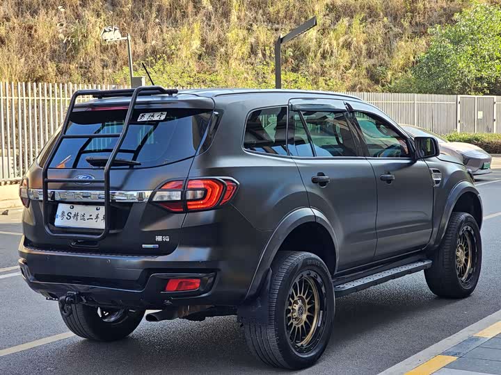 Ford Everest — фото 6