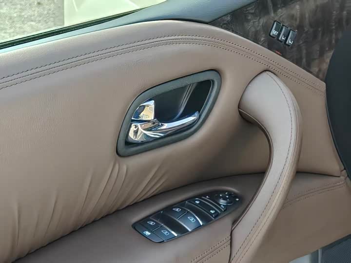 Nissan Patrol — фото 11