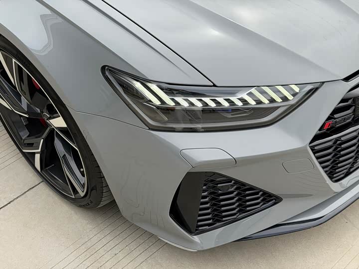 Audi RS 6 2022 RS 6 4.0 T Avant — фото 16