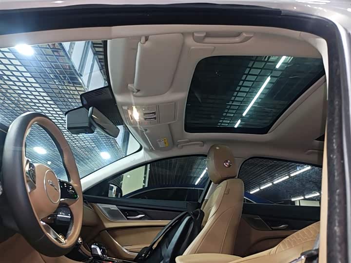Jaguar XFL 2024 2.0 T P 250 2 WD — фото 18