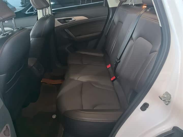 Changan CS35 PLUS 2019 1.6 L MT — фото 17