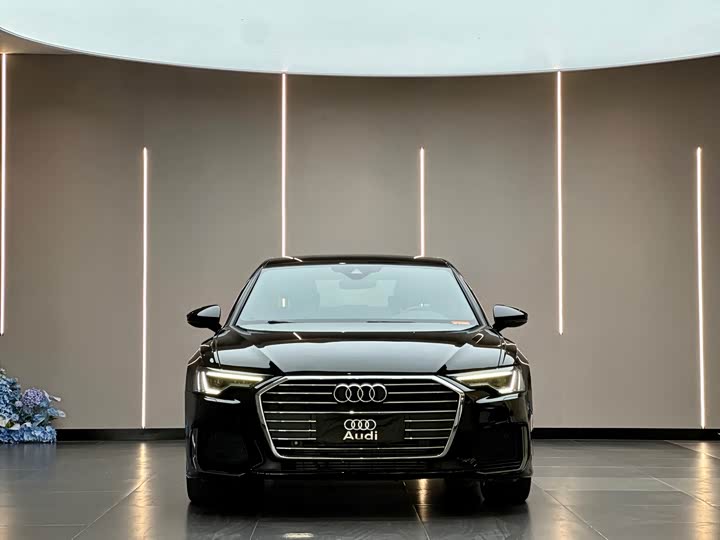 Audi A6L 40 TFSI люкс-динамик — фото 2