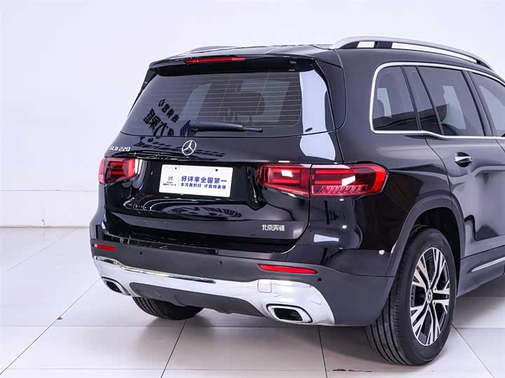 Mercedes-Benz GLB 2025 GLB 220 — фото 8