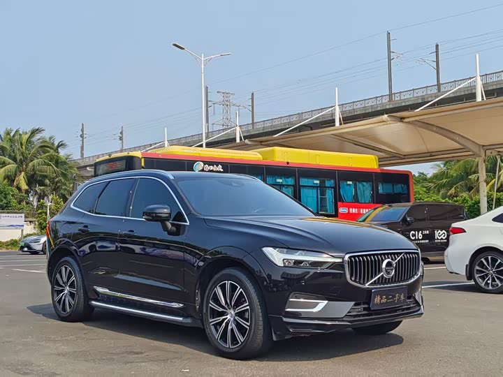 Volvo XC60 2020 T 5 4 WD — фото 3