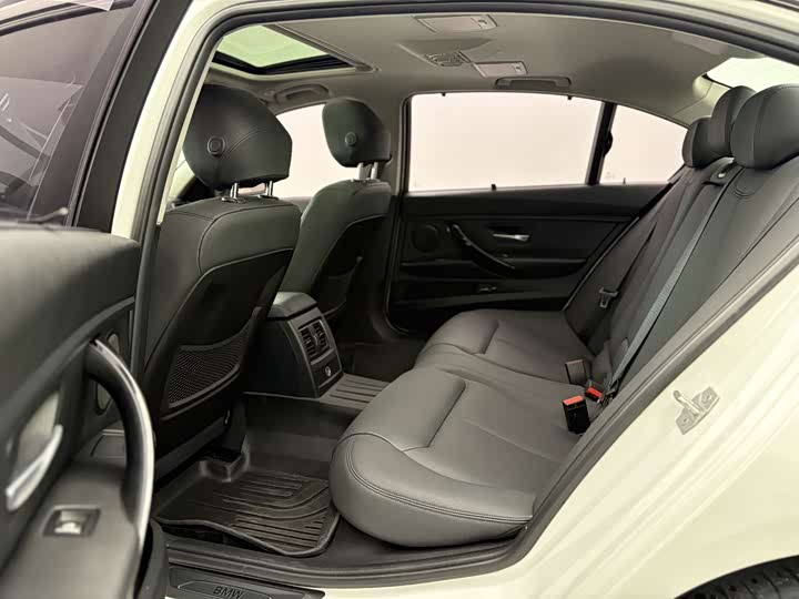 BMW 3 Series 320Li стиль — фото 6