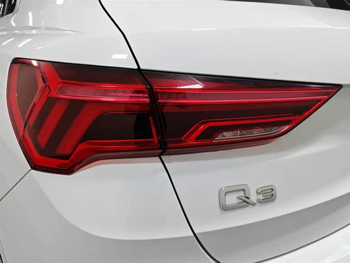 Audi Q3 2020 35 TFSI — фото 14