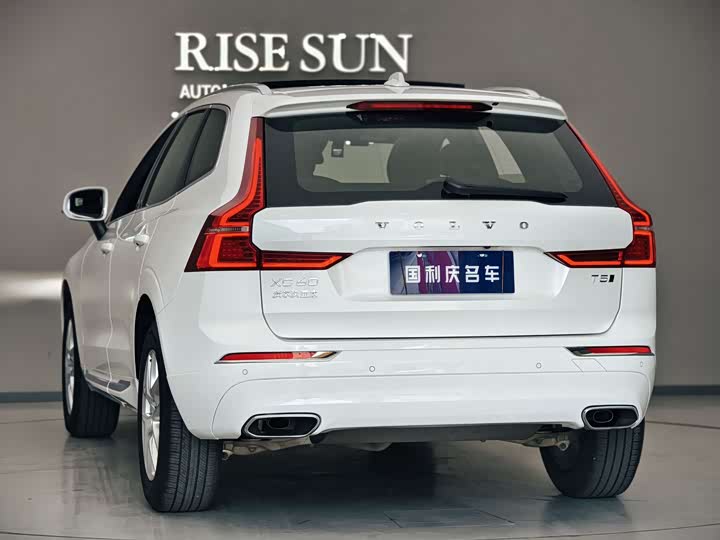 Volvo XC60 2021 T 5 4 WD — фото 4