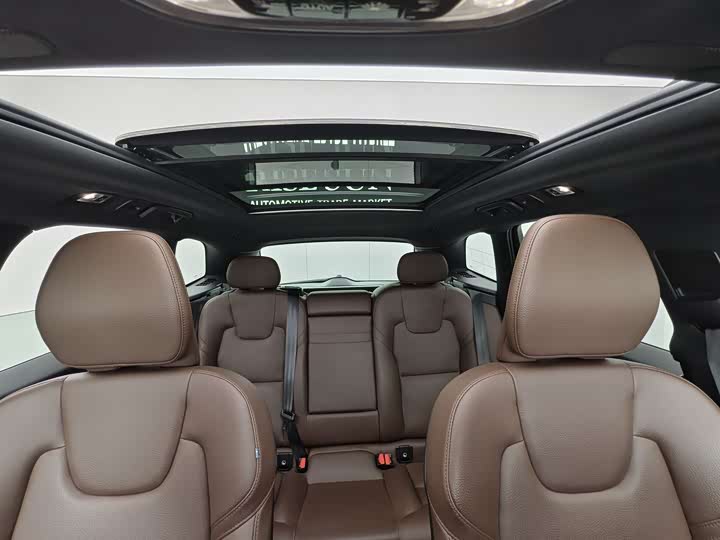 Volvo XC60 2021 T 5 4 WD — фото 11