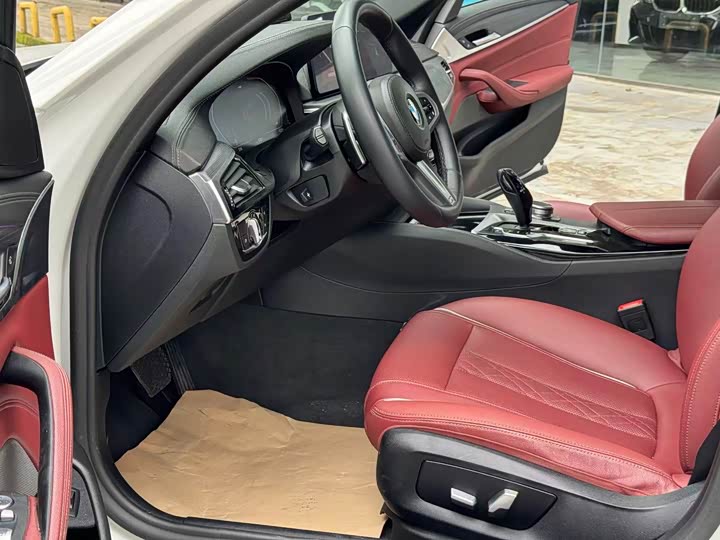BMW 5-Series 2021 530 Li x Drive M — фото 3