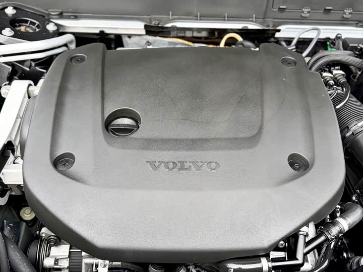Volvo XC90 2022 B 6 7 — фото 13