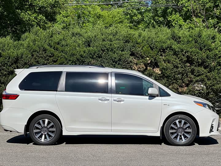 Toyota SIENNA 2019 3.5 L AT — фото 8