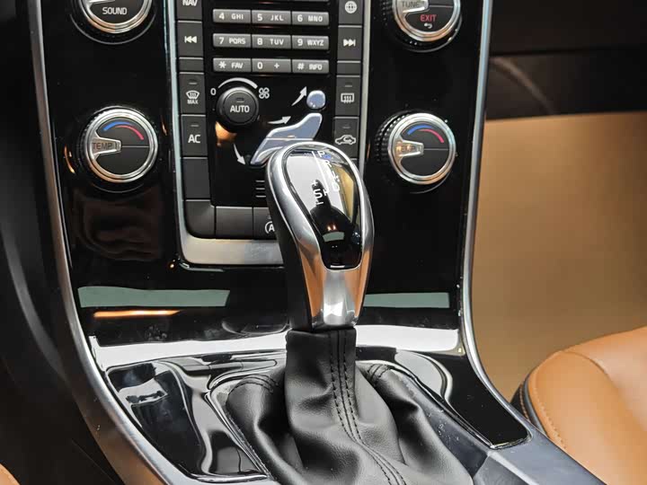 Volvo S60 2018 S 60 L T 3 — фото 17