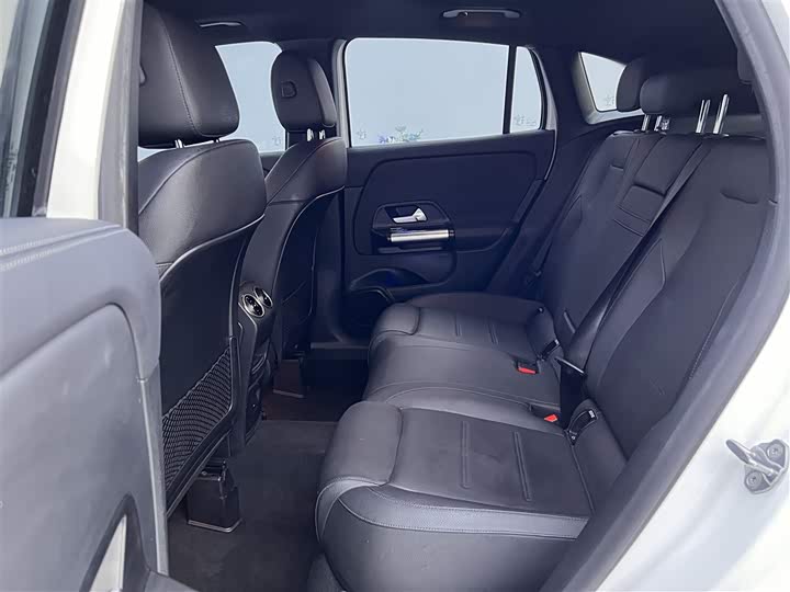 Mercedes-Benz GLA 2020 GLA 200 — фото 20