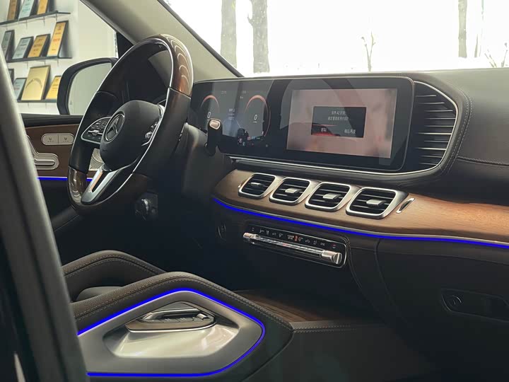 Mercedes-Benz GLS 2023 GLS 450 4 MATIC Luxury — фото 26