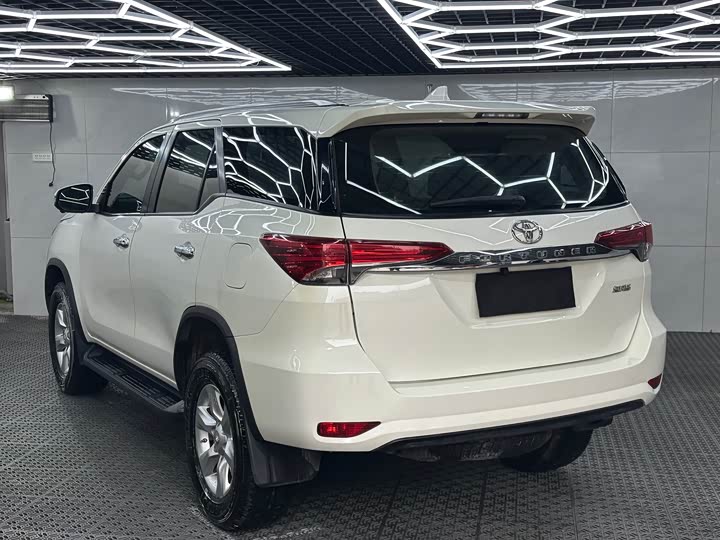 Toyota Fortuner 2017 2.7 L — фото 9