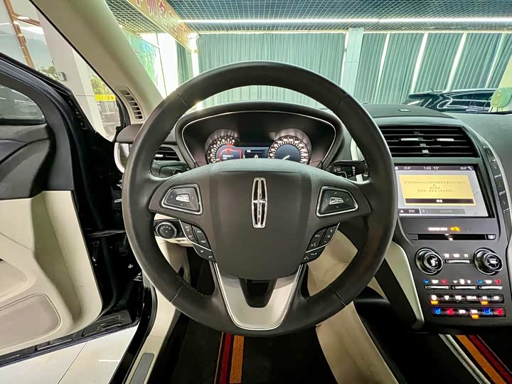 Lincoln MKC 2019 2.0 T 2 WD VI — фото 11