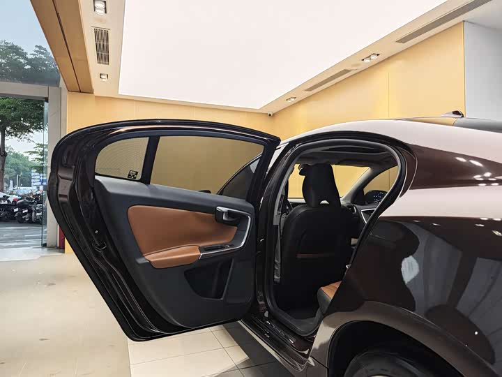 Volvo S60 2018 S 60 L T 4 — фото 20