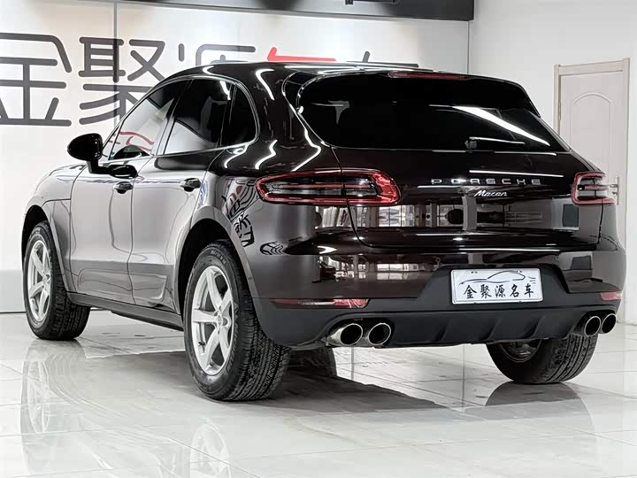 Porsche Macan 2017 Macan 2.0 T — фото 4