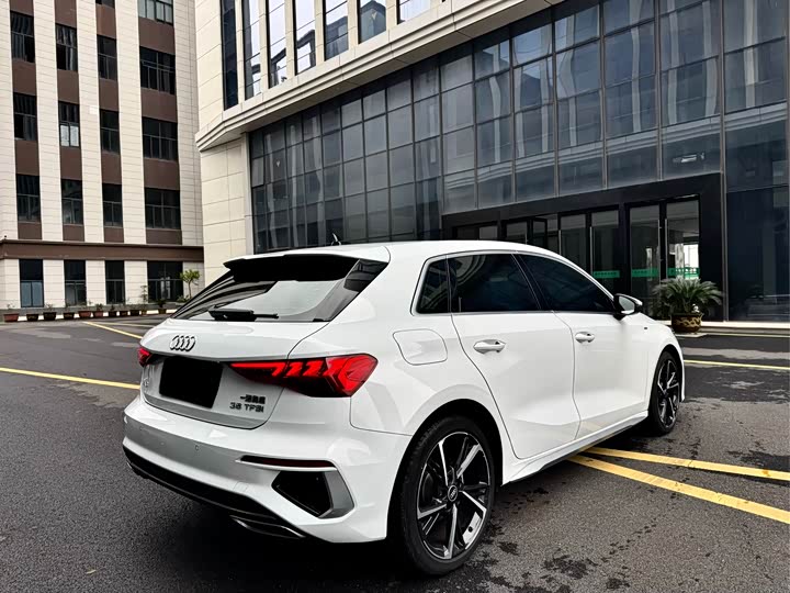 Audi A3 2022 Sportback 35 TFSI Sport — фото 7