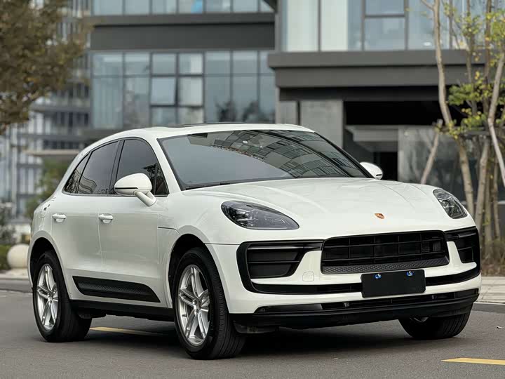 Porsche Macan 2022 Macan 2.0 T — фото 3