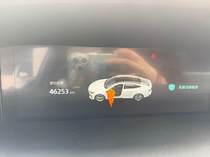 Changan UNI-V 2023 1.5 T Premium — фото 13