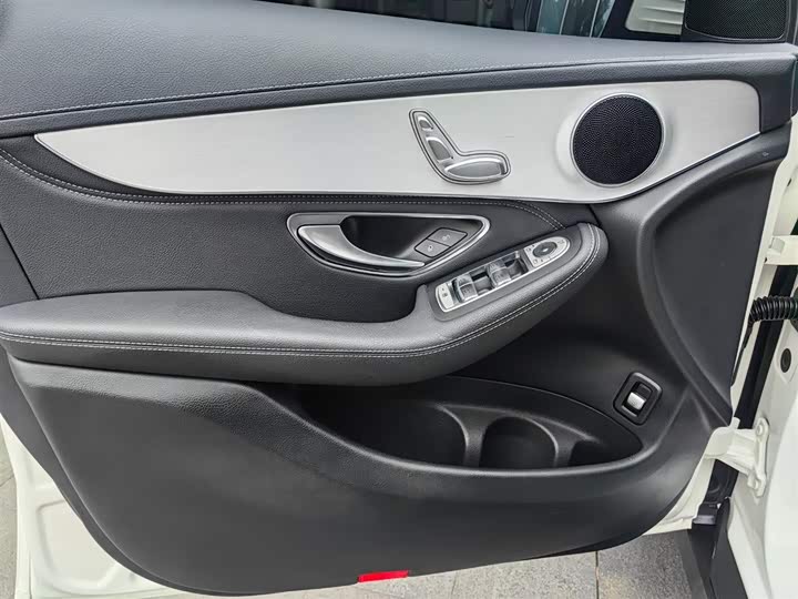 Mercedes-Benz GLC 200 L 4MATIC — фото 13