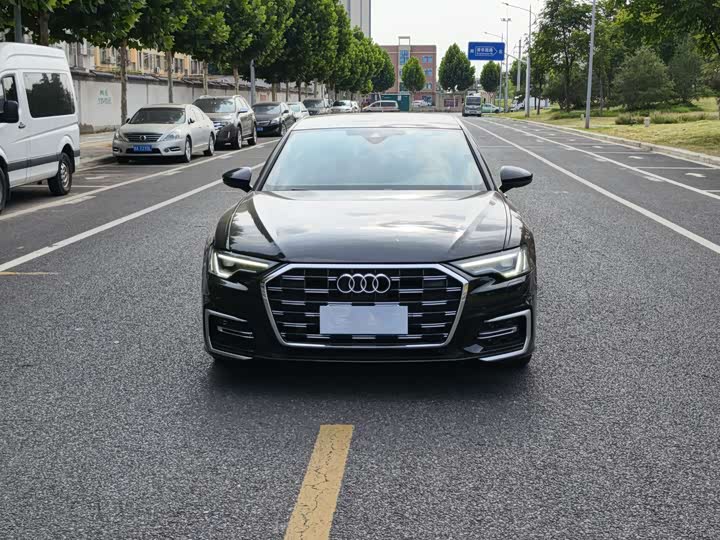Audi A6L 40 TFSI люкс-динамик — фото 2