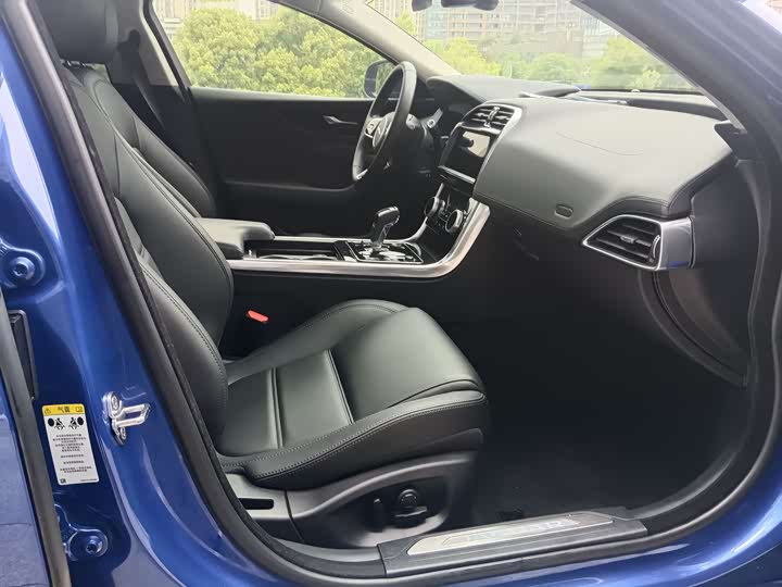 Jaguar XEL 2020 2.0 T 250 PS SE — фото 13