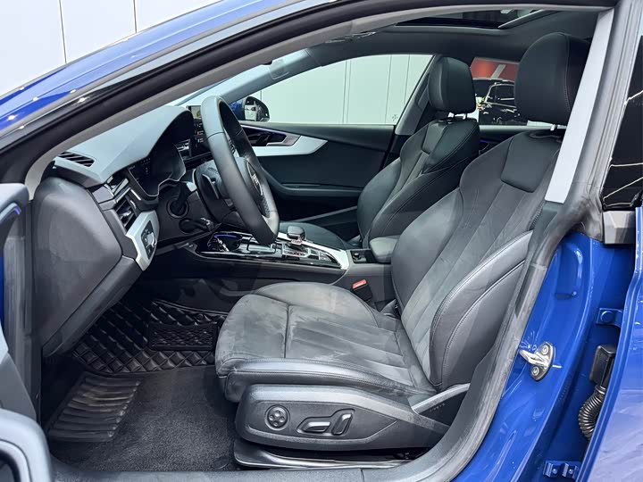 Audi A5 2023 Sportback 40 TFSI quattro — фото 8