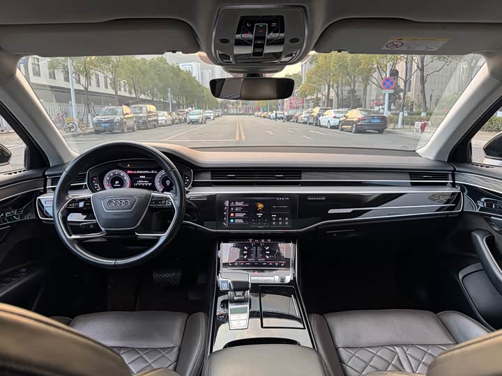 Audi A8 2022 A 8 L 50 TFSI quattro Comfort — фото 11