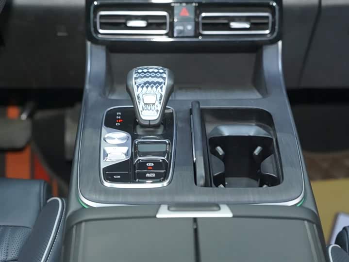 Trumpchi GS8 2022 2.0 TGDI 2 WD （ ） — фото 21