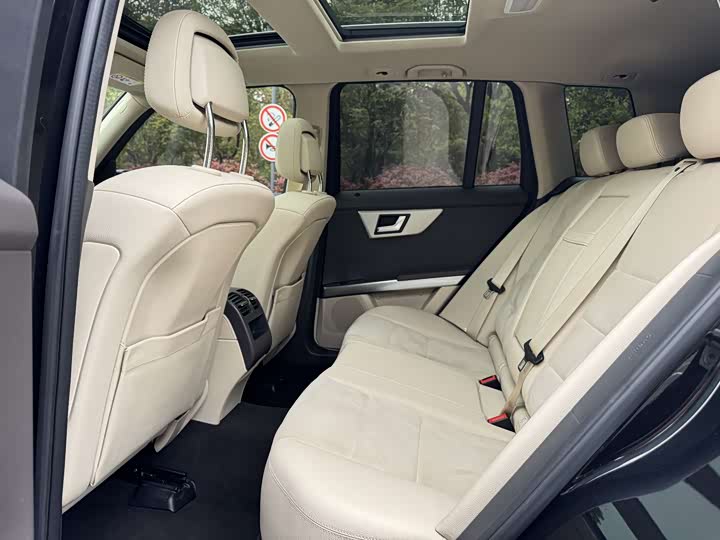 Mercedes-Benz GLK-Class 2015 GLK 300 4 MATIC — фото 11