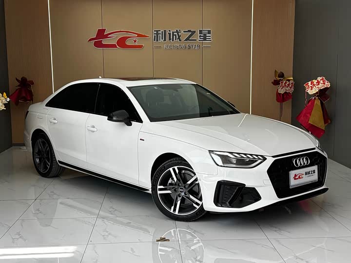 Audi A4L 2022 40 TFSI — фото 3