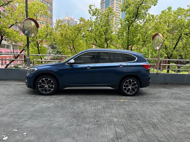 BMW X1 2021 s Drive 20 Li — фото 3