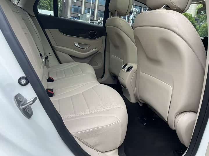 Mercedes-Benz GLC 2017 GLC 260 4 MATIC Luxury — фото 17