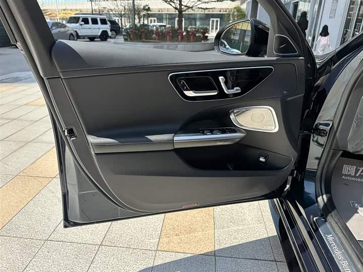 Mercedes-Benz C-Class 2023 C 260 L — фото 23