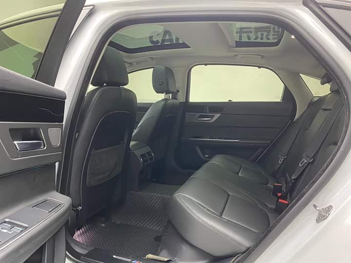 Jaguar XFL 2020 XFL 2.0 T P 200 2 WD — фото 23
