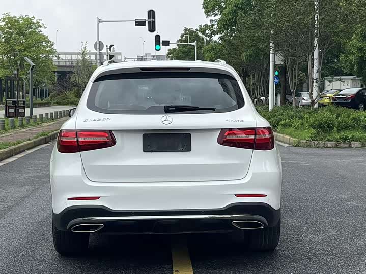 Mercedes-Benz GLC 2017 GLC 260 4 MATIC Luxury — фото 5
