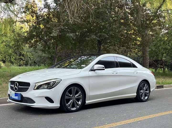 Mercedes-Benz CLA 2018 CLA 200 — фото 1