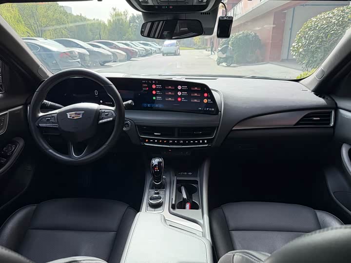 Cadillac CT 5 2024 28 T Luxury Pro — фото 5