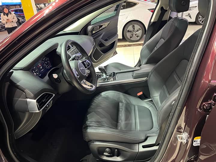 Jaguar XEL 2021 2.0 T 250 PS S — фото 6