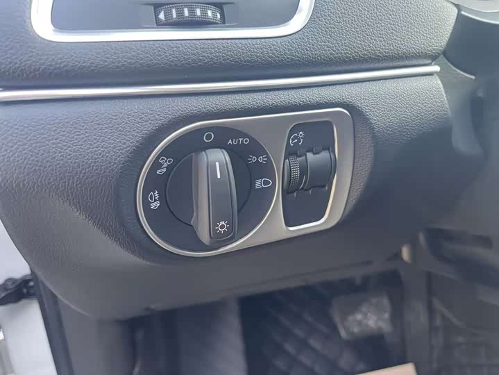 Audi Q3 2018 30 35 TFSI — фото 21
