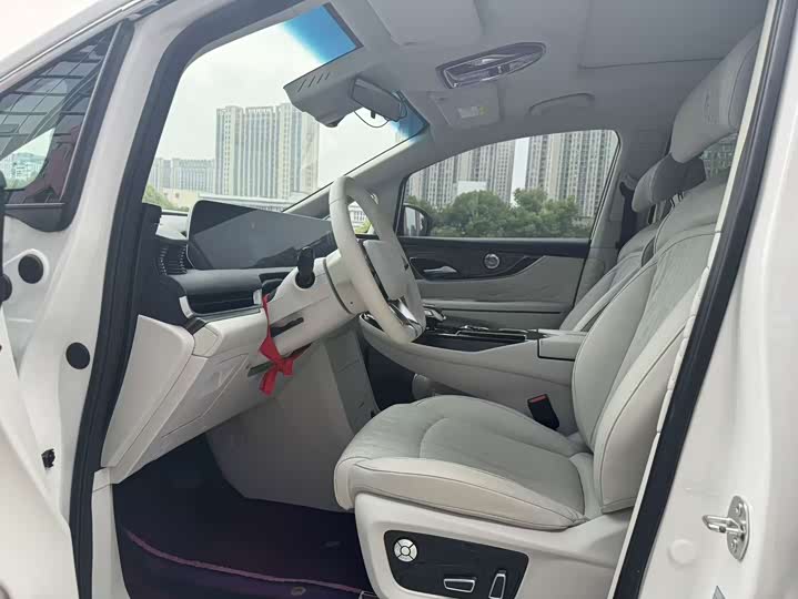 Dongfeng V 9 2024 1.5 TD 200km — фото 8