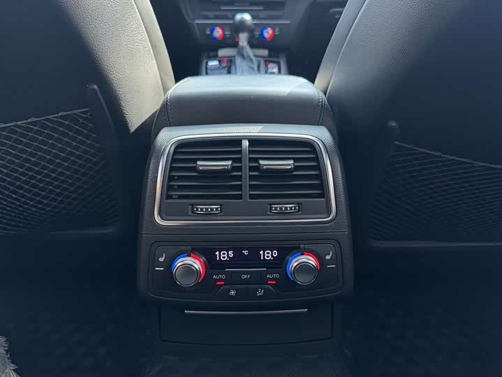 Audi RS6 2016 RS 6 4.0 T Avant — фото 12