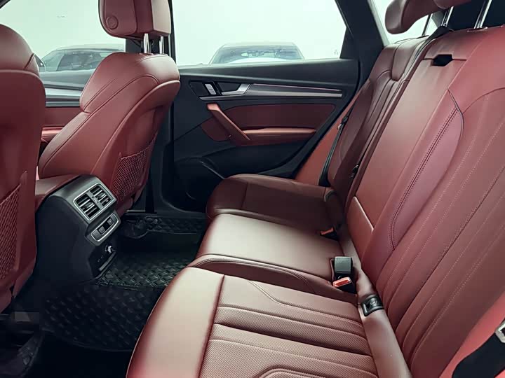 Audi Q5L 40 TFSI люкс-динамик — фото 8